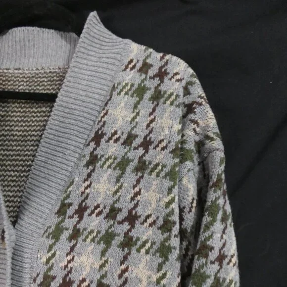 Heavy Wool Blend Houndstooth Button-Up Cardigan | xl - extra large | V-Neck - Picture 5 of 15